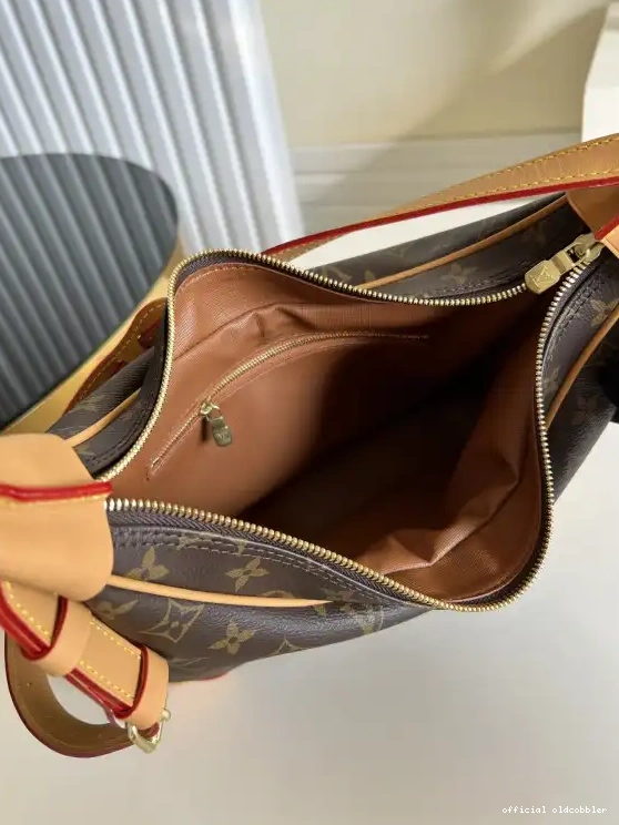 Official oldcobbler LOUIS VUITTON BOULOGNE 0613